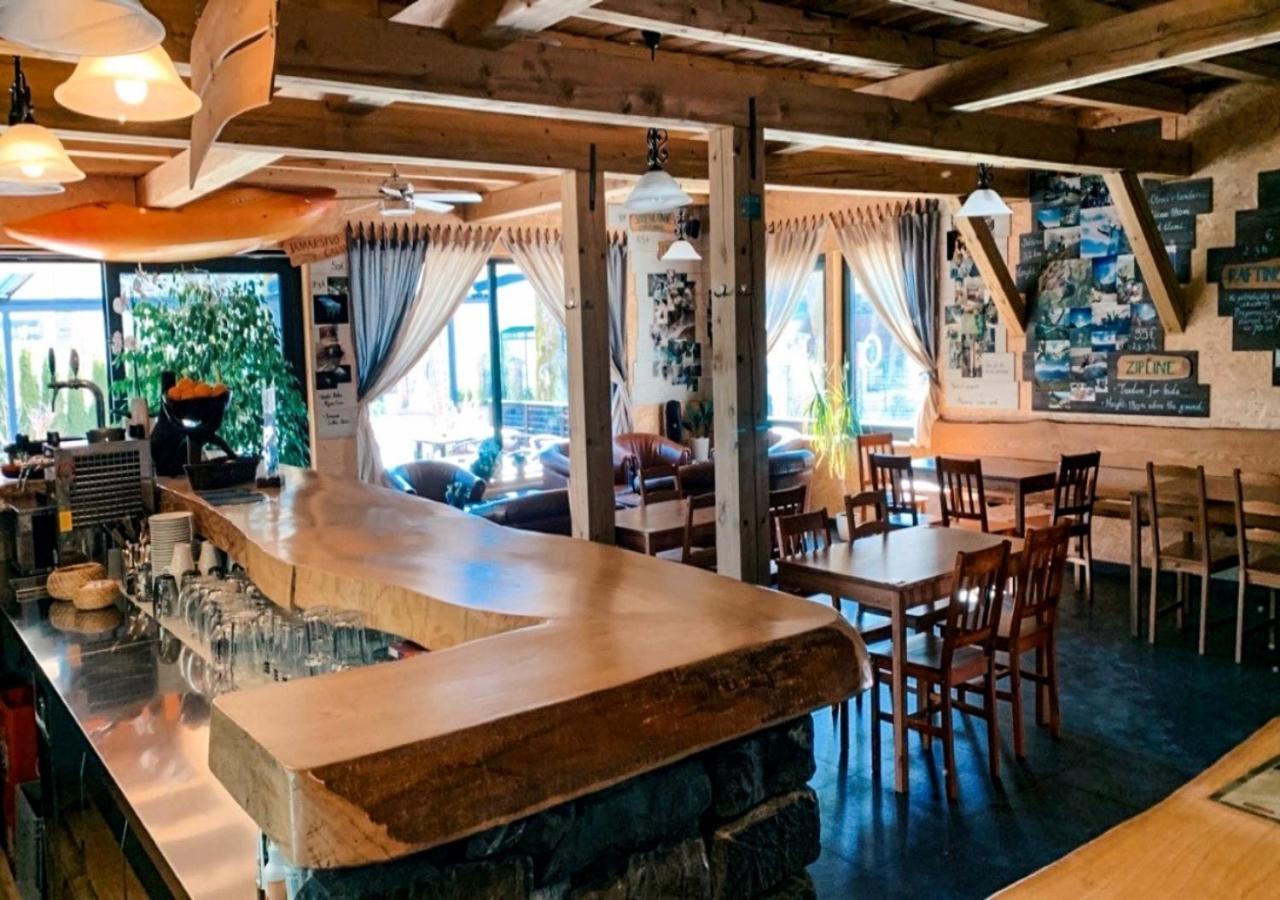 Hostel Soča Rocks Bovec Exteriör bild