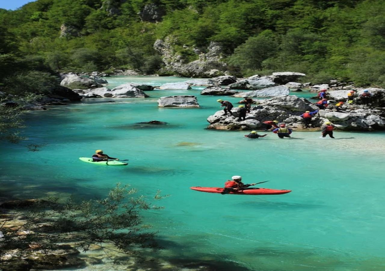 Hostel Soča Rocks Bovec Exteriör bild